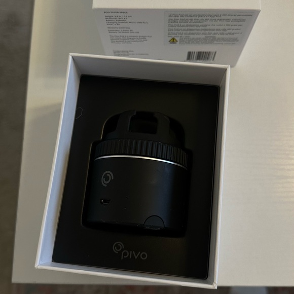 Pivo ai tracker 360 rotations